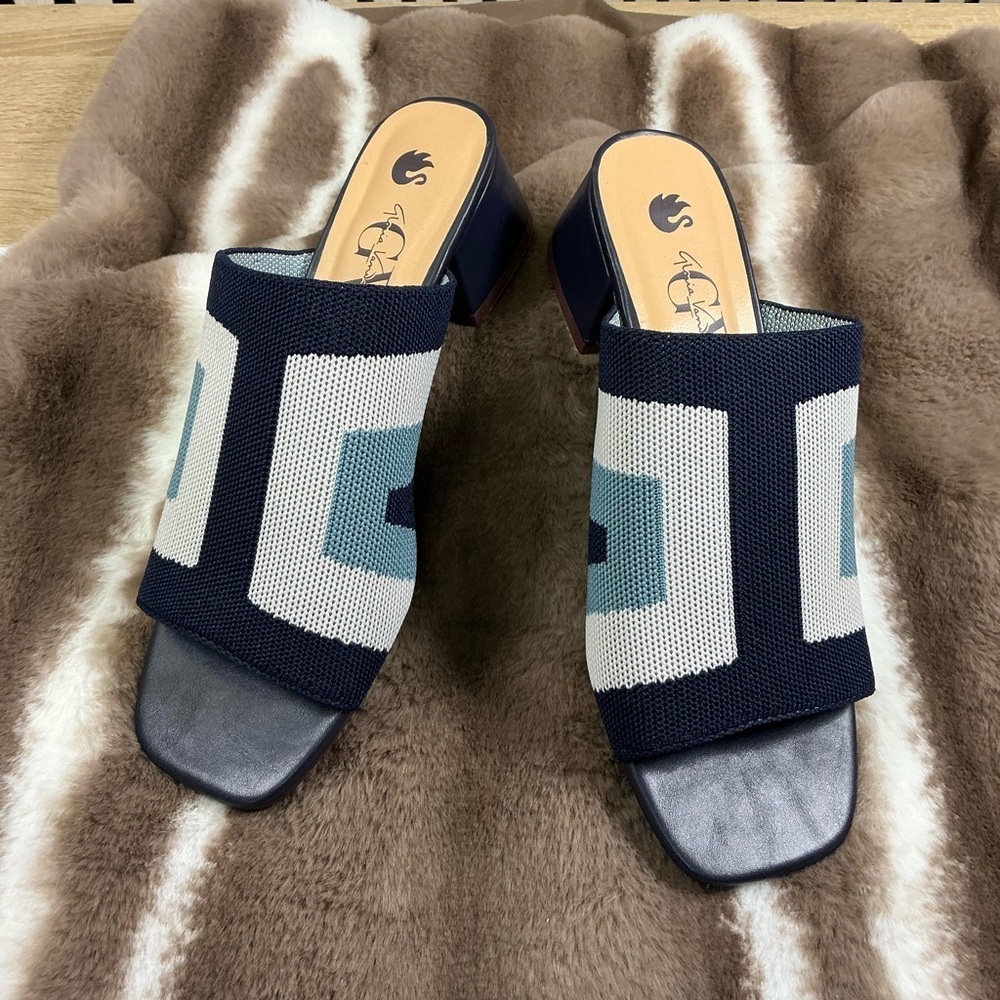 New Women's Block Heel Gloria Vanderbilt Sandals, Sz 8
